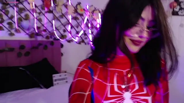 Snapshot of isa_bunny18 chatting on 10.31.25 isa bunny18 online show from 10.31.25