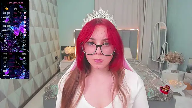 Snapshot of Monaco_Sun chatting on 09.30.25 Monaco Sun online show from 09.30.25