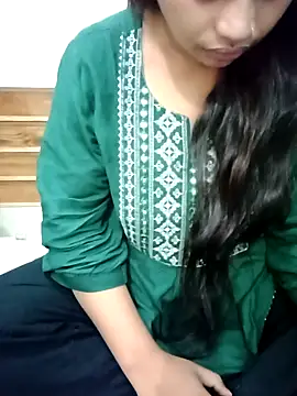 Snapshot of Minakshi_677 chatting on 10.09.25 Minakshi 677 online show from 10.09.25