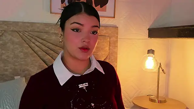 EmmaBlossom online show from 02.05.26