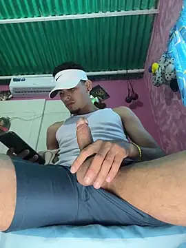 Snapshot of Pingasaboy20 chatting on 06.17.26 Pingasaboy20 online show from 06.17.26