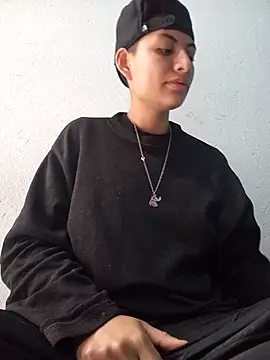 Owen tomboy online show from 10.18.25