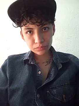 Owen tomboy online show from 10.21.25