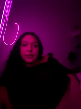 Snapshot of ellatransgirl chatting on 10.26.25 ellatransgirl online show from 10.26.25