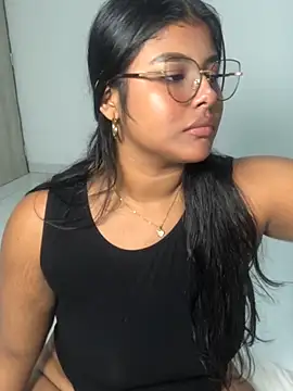 Snapshot of AnaBrowmn chatting on 11.09.25 AnaBrowmn online show from 11.09.25