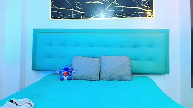 Lovers 21 online show from 10.11.25