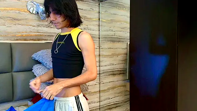 Lovers 21 online show from 11.03.25