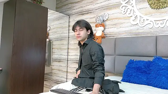 Lovers 21 online show from 06.03.26