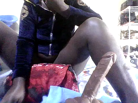 Snapshot of SpiceySnack chatting on 10.11.25 SpiceySnack online show from 10.11.25