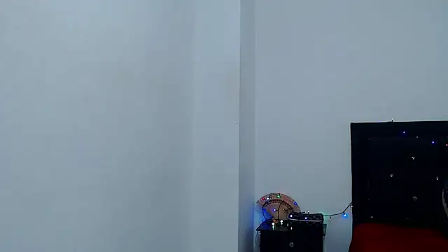 Snapshot of brendaahoot chatting on 10.21.25 brendaahoot online show from 10.21.25