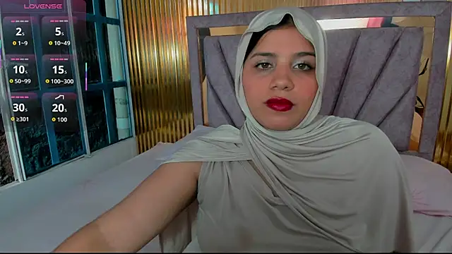 Snapshot of Amyra_Rasi chatting on 11.15.25 Amyra Rasi online show from 11.15.25