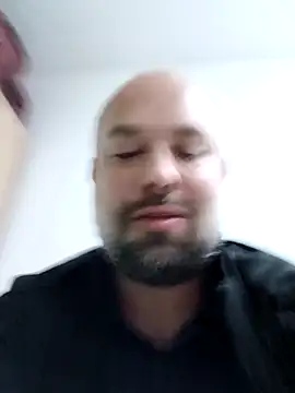 Snapshot of CristalDad chatting on 09.26.25 CristalDad online show from 09.26.25