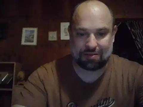 Snapshot of CristalDad chatting on 10.21.25 CristalDad online show from 10.21.25