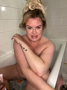 MrsBlazeXX online show from 09.29.25