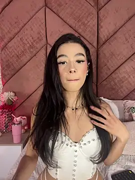 Snapshot of ChloeRosses chatting on 02.09.26 ChloeRosses online show from 02.09.26