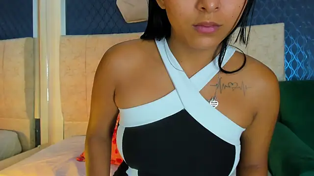 violett  rousee online show from 10.16.25