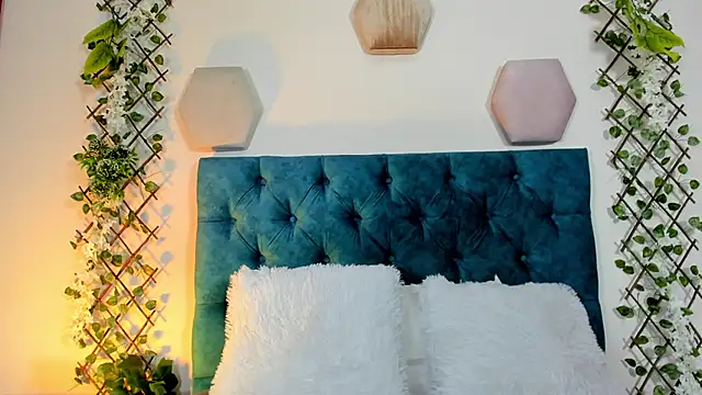 violett  rousee online show from 10.21.25