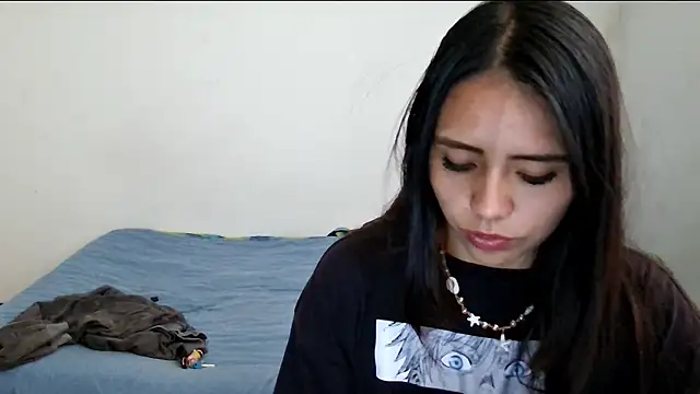 Snapshot of BellaBliss123 chatting on 11.15.25 BellaBliss123 online show from 11.15.25