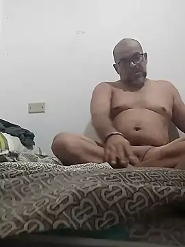 MEYBELLATINA online show from 01.12.26