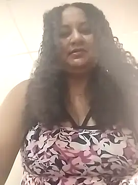 MEYBELLATINA online show from 02.14.26