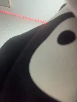 BuzzBunni69 online show from 10.24.25