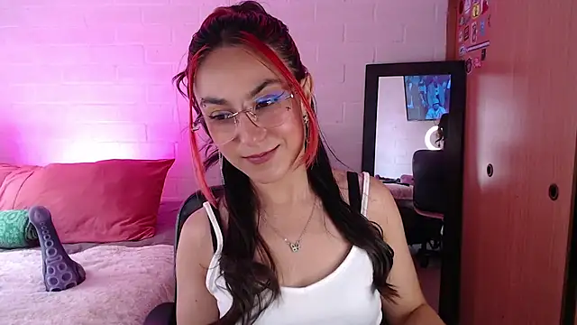 Snapshot of Amy66 chatting on 05.21.26 Amy66 online show from 05.21.26