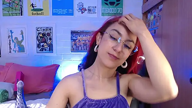 Snapshot of Amy66 chatting on 07.10.26 Amy66 online show from 07.10.26