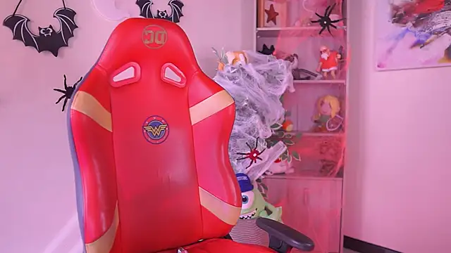 Snapshot of Zoe_Skyler chatting on 10.11.25 Zoe Skyler online show from 10.11.25