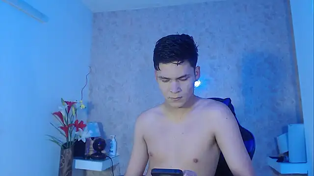 Snapshot of Aaron_Foxxx chatting on 09.27.25 Aaron Foxxx online show from 09.27.25