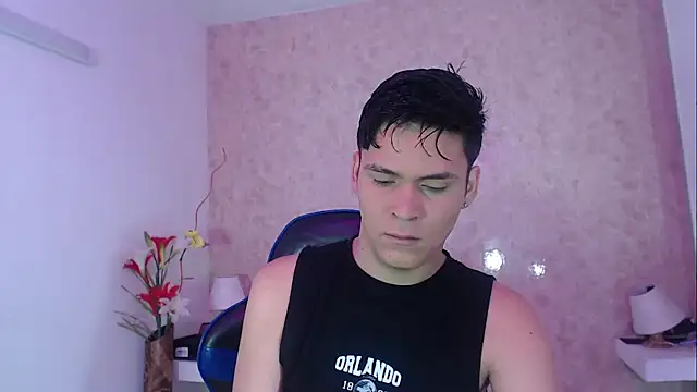 Snapshot of Aaron_Foxxx chatting on 10.04.25 Aaron Foxxx online show from 10.04.25