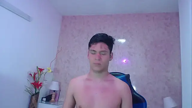 Snapshot of Aaron_Foxxx chatting on 10.09.25 Aaron Foxxx online show from 10.09.25