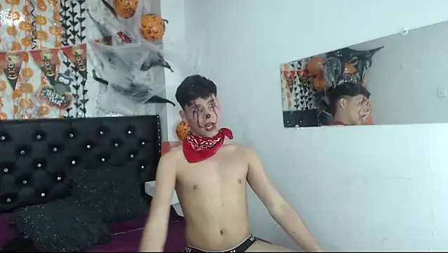 Snapshot of Aaron_Foxxx chatting on 10.16.25 Aaron Foxxx online show from 10.16.25