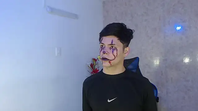 Snapshot of Aaron_Foxxx chatting on 10.23.25 Aaron Foxxx online show from 10.23.25