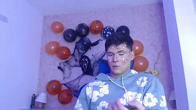 Snapshot of Aaron_Foxxx chatting on 11.02.25 Aaron Foxxx online show from 11.02.25