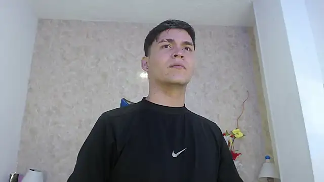 Snapshot of Aaron_Foxxx chatting on 11.04.25 Aaron Foxxx online show from 11.04.25