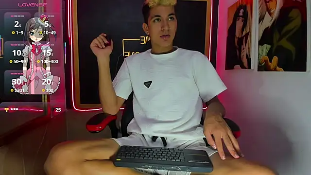 Snapshot of Stiben_boy chatting on 09.26.25 Stiben boy online show from 09.26.25