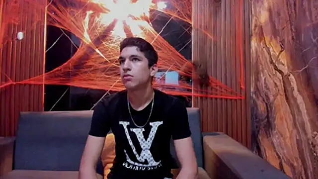 Snapshot of Stiben_boy chatting on 10.27.25 Stiben boy online show from 10.27.25