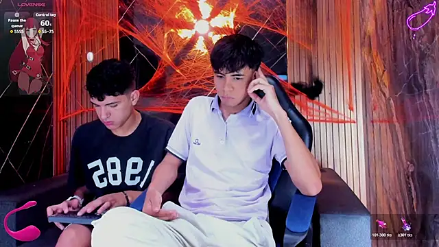 Snapshot of Stiben_boy chatting on 10.30.25 Stiben boy online show from 10.30.25