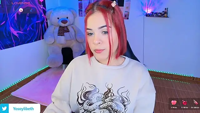 Snapshot of Babyakira_ chatting on 10.19.25 Babyakira online show from 10.19.25