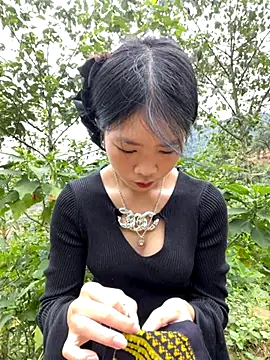 Snapshot of -mayhan11 chatting on 10.21.25 -mayhan11 online show from 10.21.25