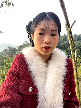 Snapshot of -mayhan11 chatting on 10.26.25 -mayhan11 online show from 10.26.25