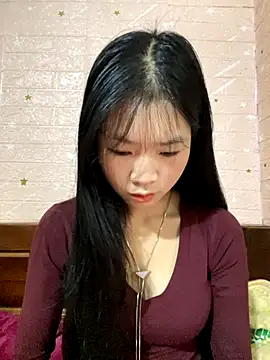 Snapshot of -mayhan11 chatting on 11.18.25 -mayhan11 online show from 11.18.25