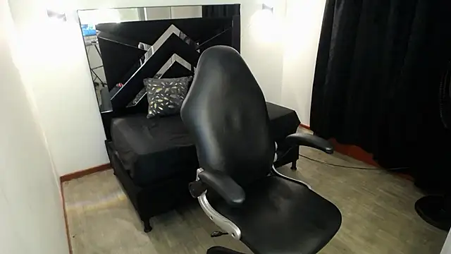 MarianaRojas  online show from 02.03.26