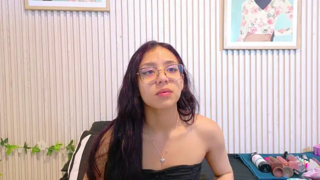 Abrilmirren online show from 04.05.26