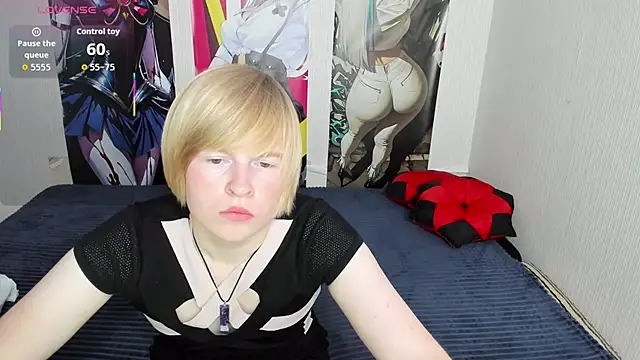 Cattie w  online show from 10.17.25