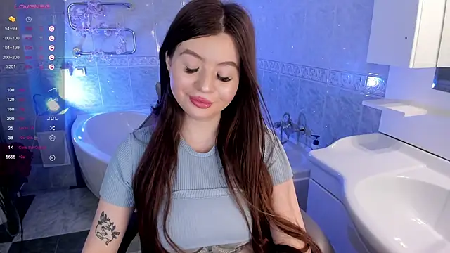 Snapshot of IamAdel chatting on 10.15.25 IamAdel online show from 10.15.25