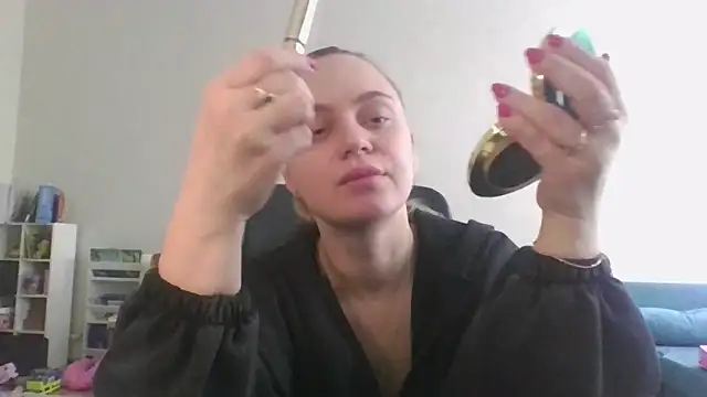 Snapshot of Cynoraye chatting on 02.12.26 Cynoraye online show from 02.12.26