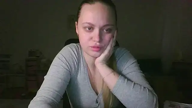 Snapshot of Cynoraye chatting on 03.01.26 Cynoraye online show from 03.01.26