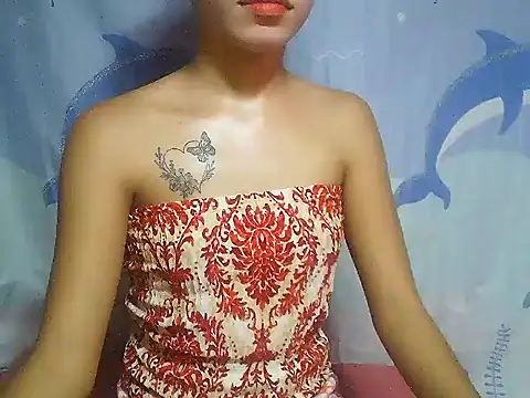 Snapshot of SweetPussie18x chatting on 10.26.25 SweetPussie18x online show from 10.26.25