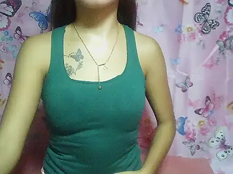 Snapshot of SweetPussie18x chatting on 11.02.25 SweetPussie18x online show from 11.02.25